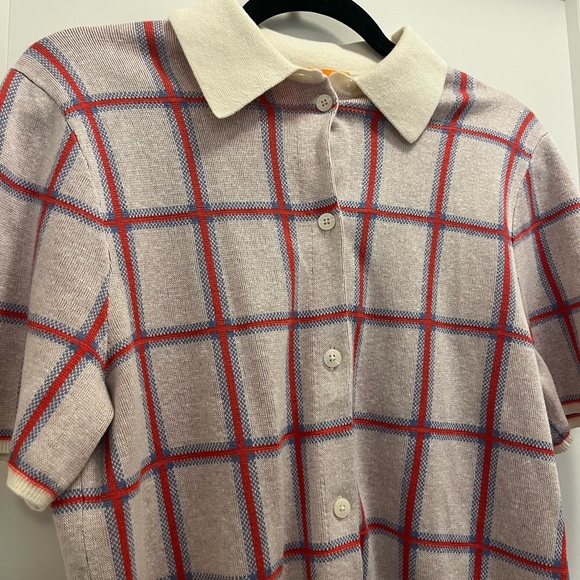 Stylish Beige Checkered sweater top - Picture 3 of 7